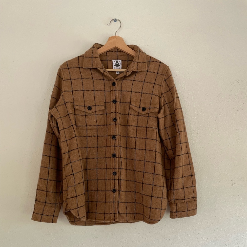 Tradlands checkered button up